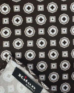 Kiton
Pocket Square Dark Brown Medallion